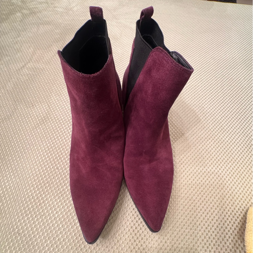Marc Fisher Elegant Plum/Burgundy Suede Ankle Boots Ladies 10M EUC